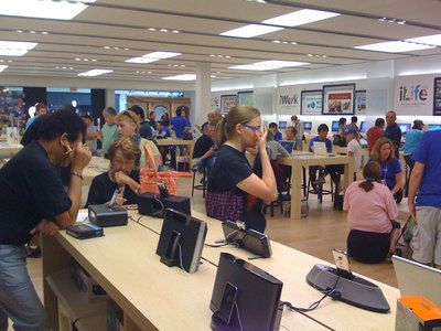 AppleStore2.jpg